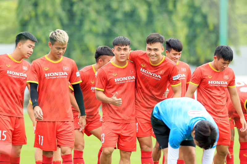 Bầu không khí vui vẻ tại buổi tập. (Ảnh: VFF) U22 Việt Nam giảm tải áp lực, chuẩn bị cho những bài kiểm tra quan trọng -0