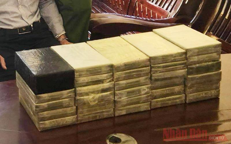 30 bánh heroin bị thu giữ