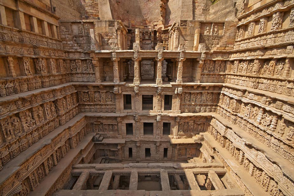 Một góc của giếng bậc thang Rani Ki Vav (Ảnh: Acient Origins) Độc đáo giếng bậc thang ở Ấn Độ -0
