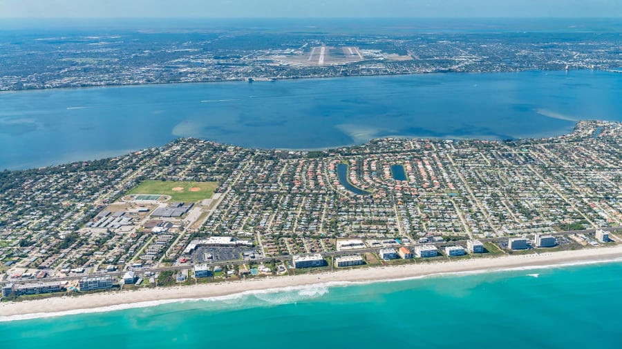 Sân bay Quốc tế Orlando Melbourne, Florida, Mỹ ở vị trí thứ tư (Ảnh: CNN) 10 sân bay có phong cảnh đường băng đẹp nhất thế giới -0
