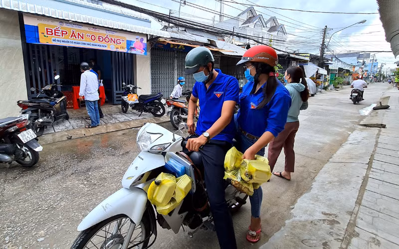 Shipper “0 đồng” miệt sông nước Cà Mau -0