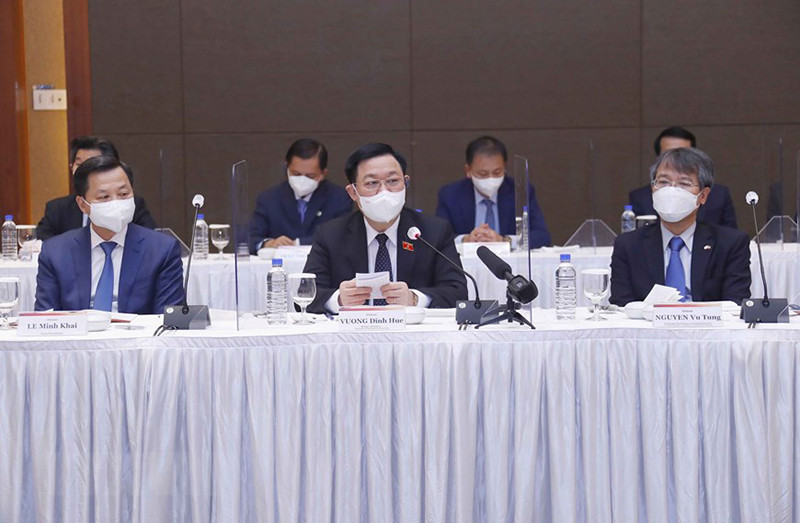 Chủ tịch Quốc hội Vương Đình Huệ phát biểu tại tọa đàm. Chủ tịch Quốc hội dự tọa đàm với các doanh nghiệp hàng đầu Hàn Quốc -2