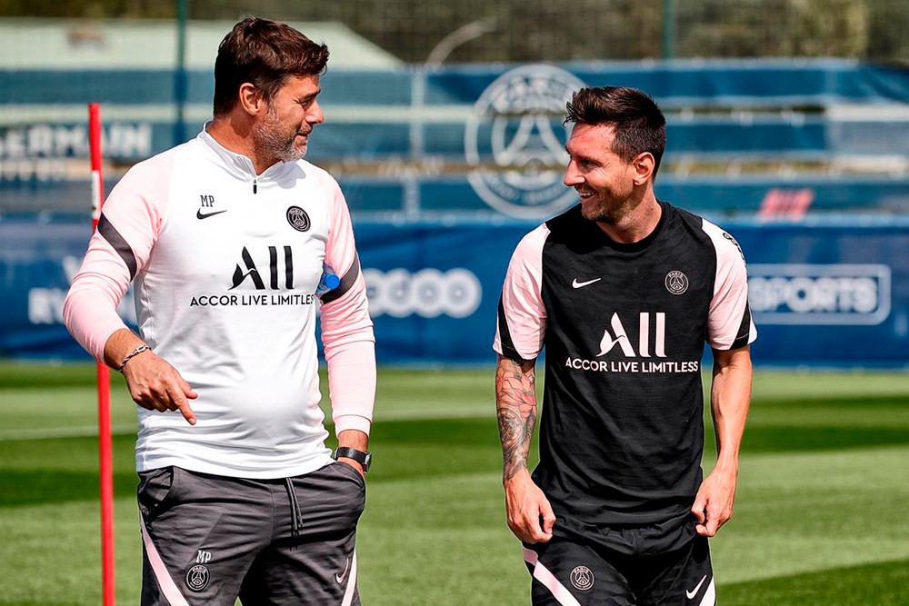 HLV Pochettino sẽ có những phương án tấn công mới với Messi trong đội hình. Bộ ba sát thủ Neymar cánh trái, Messi cánh phải và Mbappe ở trung tâm sẽ là một lựa chọn không tồi dành cho vị chiến lược gia người Argentina. Buổi tập đầu tiên của Messi tại PSG -1