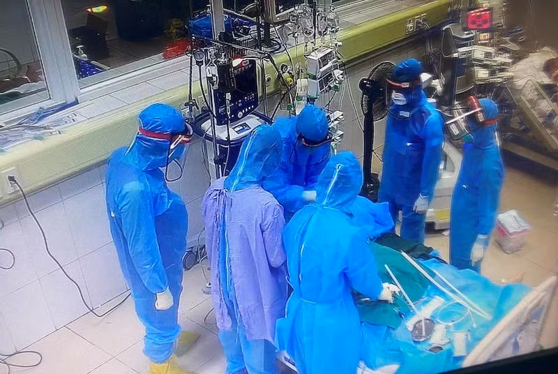 Gần 150 ca Covid-19 tiến triển nặng, trong đó có 23 ca nguy kịch -0