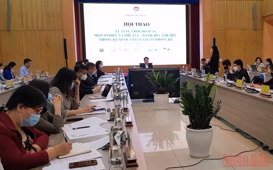Các đại biểu tham dự hội thảo. (Ảnh: TÔ HÀ)