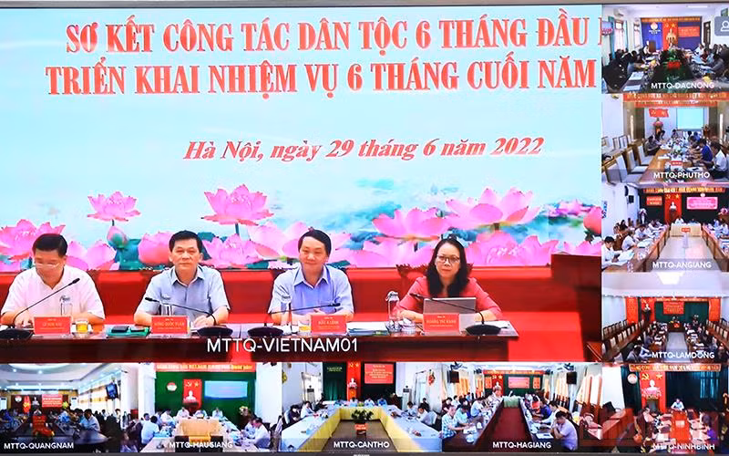 Hội nghị diễn ra trực tuyến với sự tham dự của 53 tỉnh, thành phố vùng đồng bào dân tộc thiểu số và miền núi.
