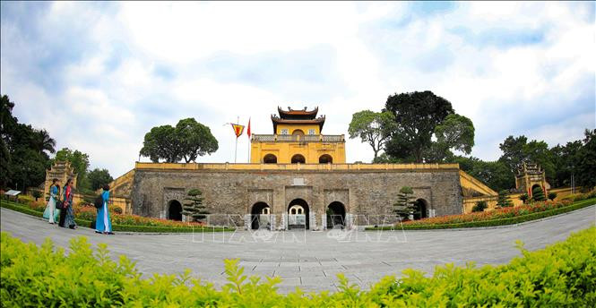 Đoan Môn là cửa chính phía Nam vào Hoàng thành Thăng Long được xây dựng vào thời nhà Lê trung hưng được tu sửa vào thời nhà Nguyễn. Ảnh: TTXVN.