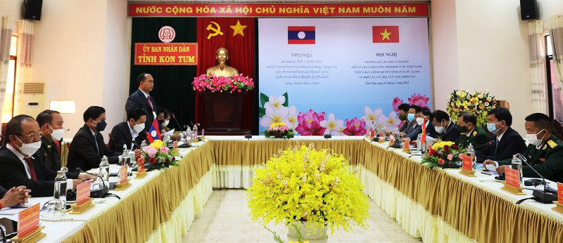 Toàn cảnh buổi làm việc. Phối hợp diễn tập cứu hộ, cứu nạn khi xảy ra lũ ống, lũ quét và sạt lở đất giữa hai tỉnh Kon Tum (Việt Nam) và At-ta-pư (Lào) -0