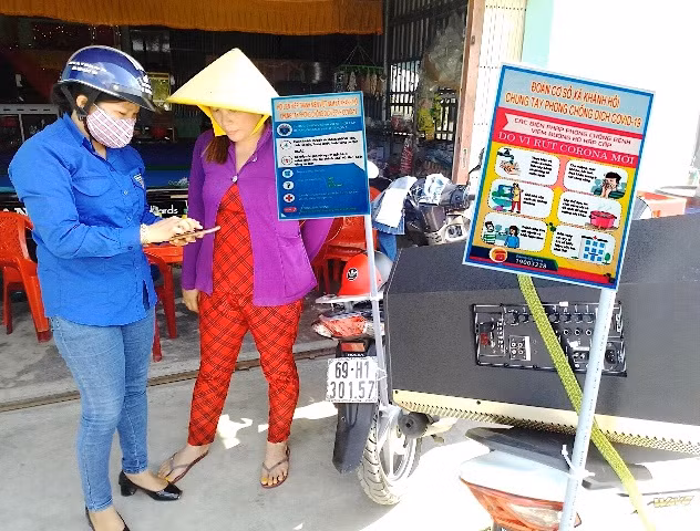 Những tấm lòng sẻ chia trong đại dịch Covid-19 ảnh 1