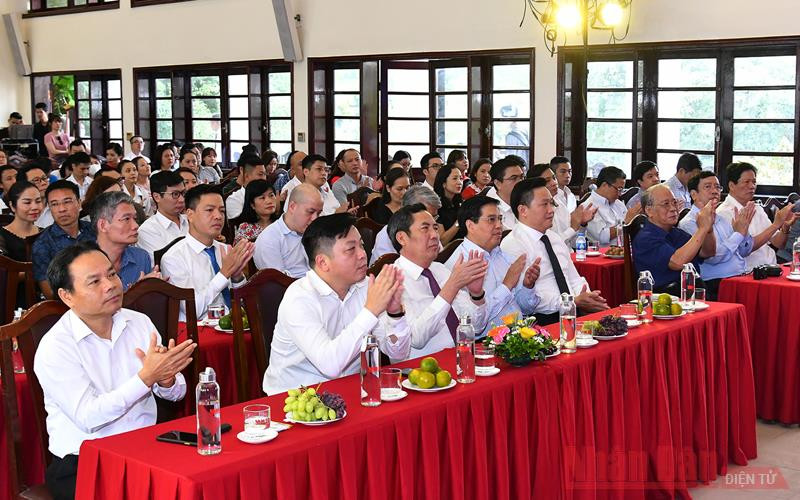 Các đại biểu dự buổi lễ. Nửa thập kỷ nỗ lực gây dựng bản sắc Truyền hình Nhân Dân -0