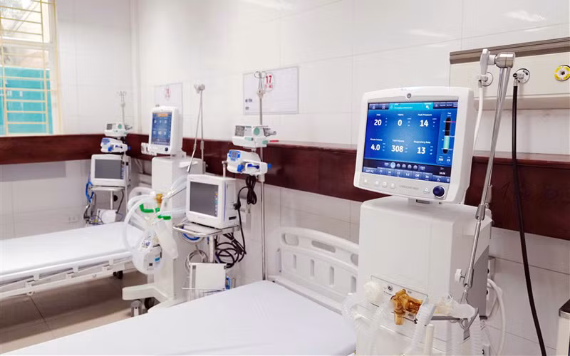 Sun Group ủng hộ 70 tỷ đồng mua trang thiết bị y tế cho các tỉnh phía nam -0