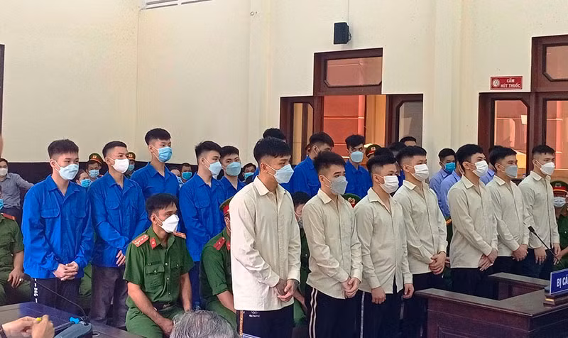 Các bị cáo tại phiên tòa sơ thẩm.