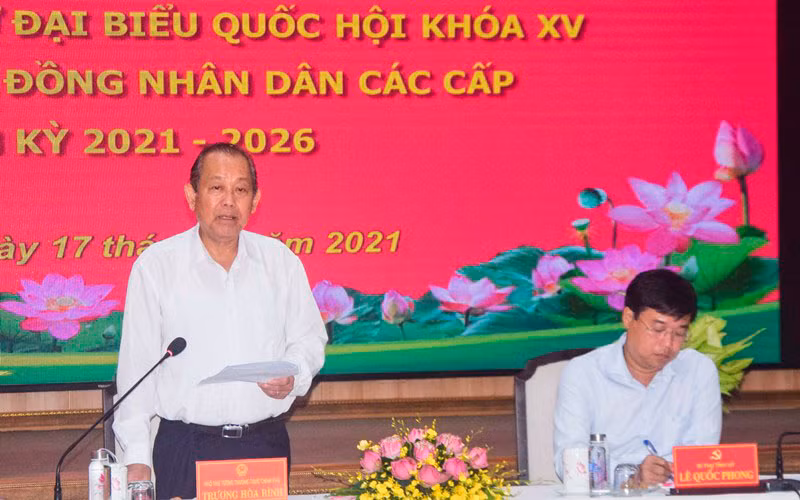 Phó Thủ tướng Trương Hòa Bình, Phó Chủ tịch Hội đồng Bầu cử quốc gia phát biểu tại buổi làm việc.