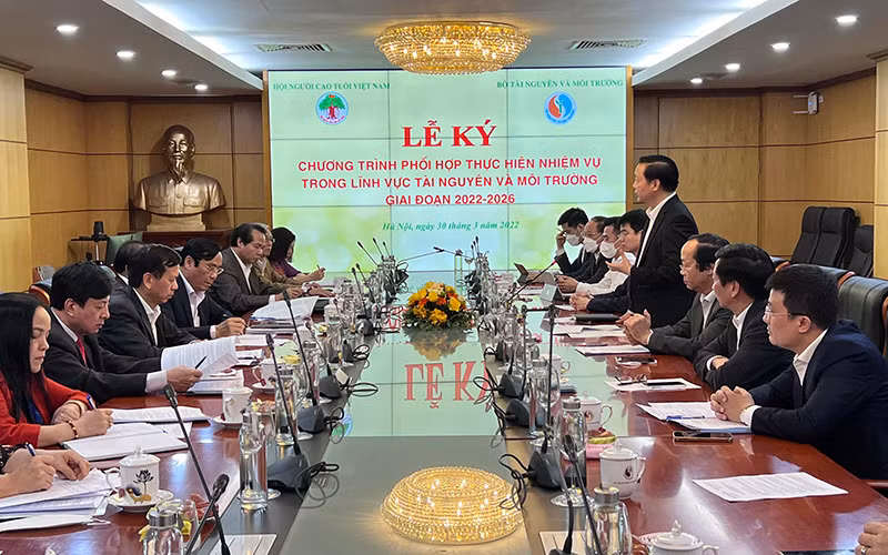 Bộ trưởng Tài nguyên và Môi trường Trần Hồng Hà phát biểu tại buổi lễ.