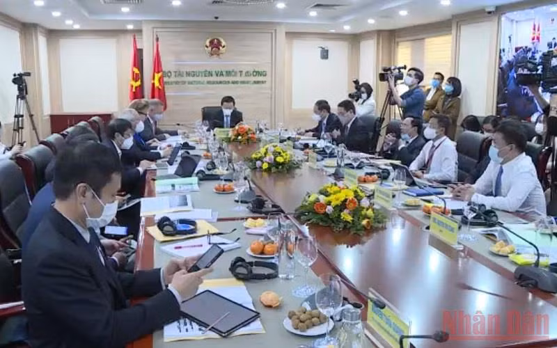 Quang cảnh Hội thảo trực tuyến công bố kết quả hội nghị COP26 - Hành động của Việt Nam, ngày 7/12. (Ảnh: VT)