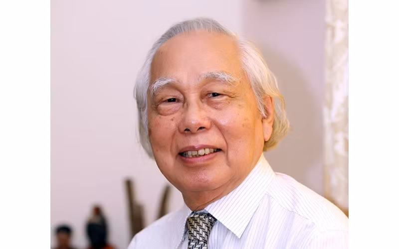 Mùa thu với hai nhà báo lão thành -0