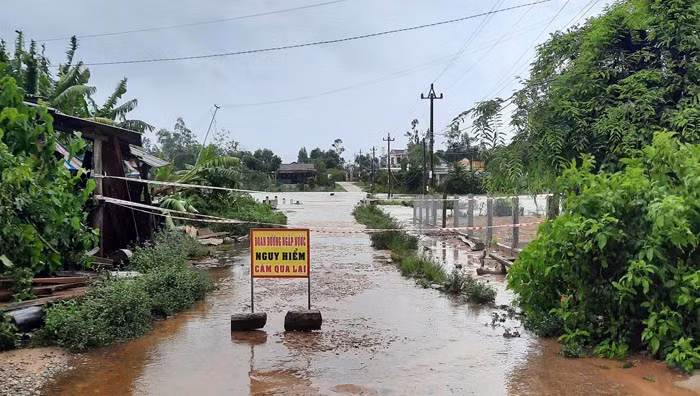 Nhiều địa phương ở Quảng Ngãi bị thiệt hại nặng do bão số 5 -0