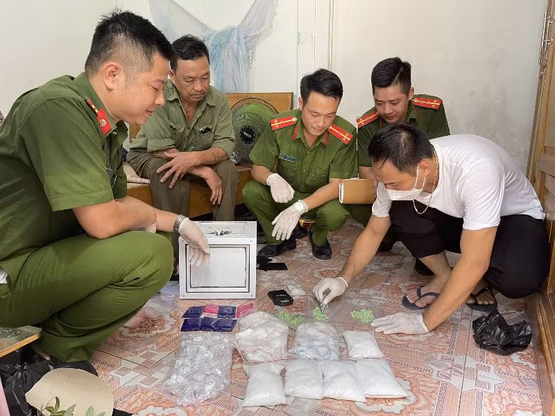 Triệt xóa tụ điểm ma túy phức tạp ở thành phố Thanh Hóa -0