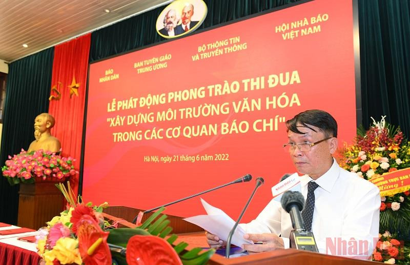 Đồng chí Nguyễn Đức Lợi, Phó Chủ tịch Thường trực Hội Nhà báo Việt Nam phát biểu tại buổi lễ. Phát động phong trào thi đua “Xây dựng môi trường văn hóa trong các cơ quan báo chí” -0