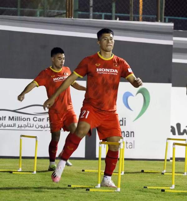 Buổi tập thứ hai của đội tuyển Việt Nam: Củng cố tấn công, phòng ngự -0