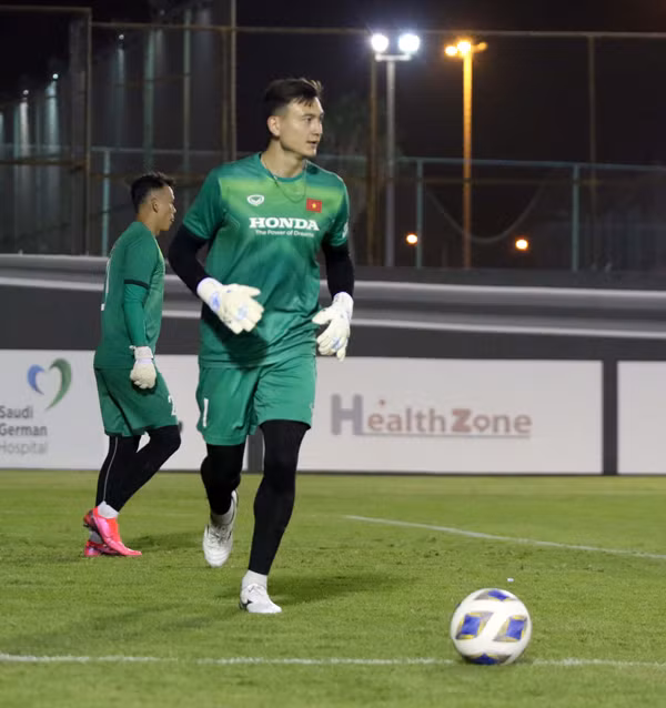 Buổi tập thứ hai của đội tuyển Việt Nam: Củng cố tấn công, phòng ngự -0