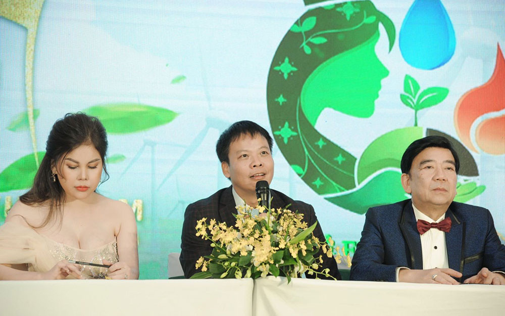 TS Đồng Xuân Thụ, Tổng Biên tập Tạp chí Môi trường và Đô thị Việt Nam; bà Nguyễn Như Quỳnh, Giám đốc Công ty Q-Talent, Phó Trưởng Ban tổ chức, ông Nguyễn Trường Sơn-Chủ tịch Hiệp hội Quảng cáo Việt Nam trả lời báo chí. Chính thức khởi động cuộc thi Hoa hậu Môi trường Việt Nam -0