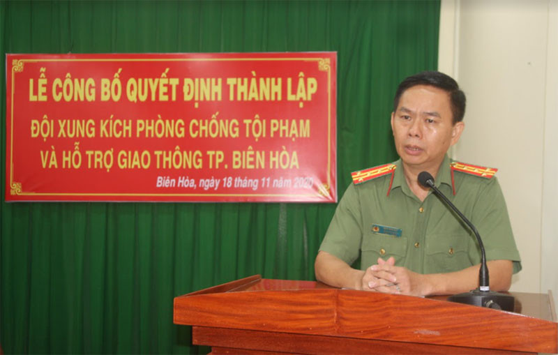 Đại tá Trần Tiến Đạt, Phó Giám đốc Công an tỉnh Đồng Nai phát biểu tại buổi lễ. Thành lập Đội “SBC” Biên Hòa -0