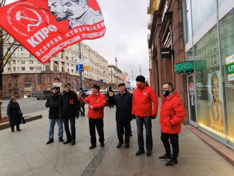 Kỷ niệm 103 năm Cách mạng Tháng Mười Nga -0