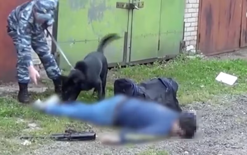 Vây bắt kẻ âm mưu khủng bố tại Moscow. 