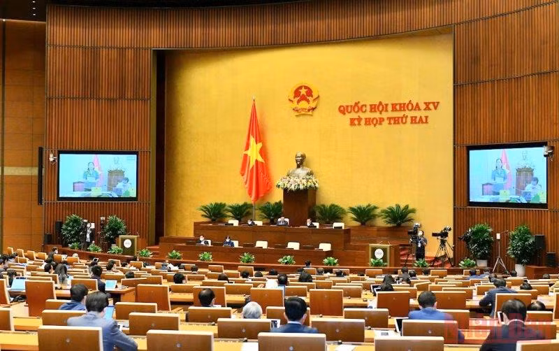 Toàn cảnh phiên họp trực tuyến của Quốc hội chiều ngày 23/10.