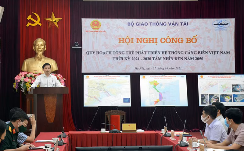 Bộ trưởng GTVT Nguyễn Văn Thể phát biểu ý kiến chỉ đạo tại lễ công bố quy hoạch cảng biển.