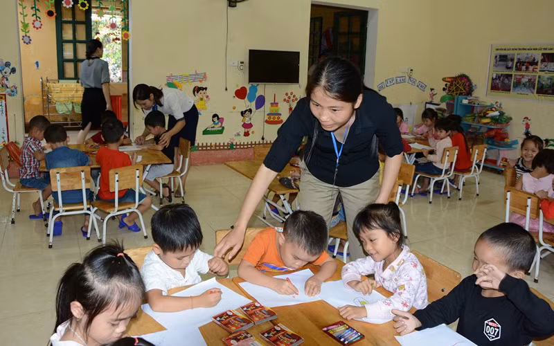 Học sinh Yên Bái tự tin trong năm học mới -0