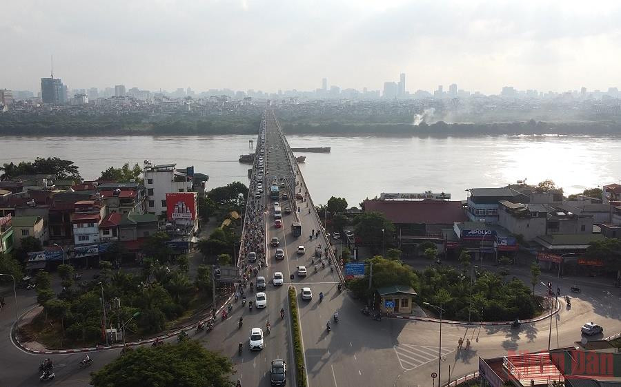 Cầu Chương Dương. (Ảnh: QUỐC TOẢN)