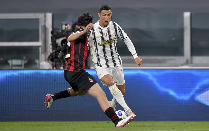 Juve đã bị AC Milan nghiền nát trong ngày mà Ronaldo và các đồng đội hoàn toàn bất lực. (Ảnh: Juventus FC) Hòa Sevilla, Real lỡ cơ hội lên ngôi đầu La Liga -0