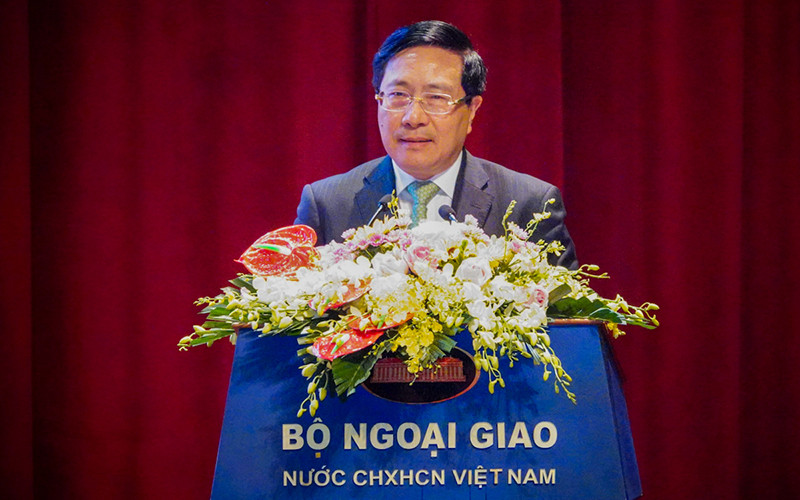 Phó Thủ tướng Thường trực Phạm Bình Minh phát biểu ý kiến chỉ đạo tại Phiên họp. (Ảnh: Duy Linh) Xây dựng ngành ngoại giao chuyên nghiệp, toàn diện, hiện đại -0
