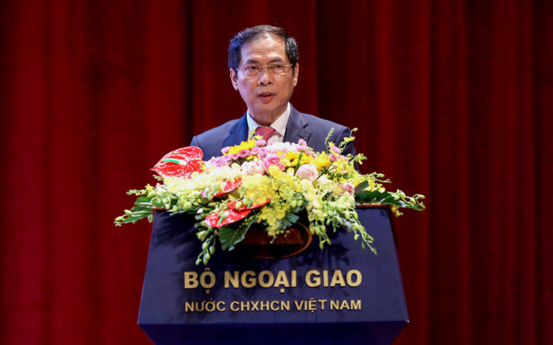 Bộ trưởng Ngoại giao Bùi Thanh Sơn phát biểu khai mạc Phiên họp. (Ảnh: Duy Linh) Xây dựng ngành ngoại giao chuyên nghiệp, toàn diện, hiện đại -0