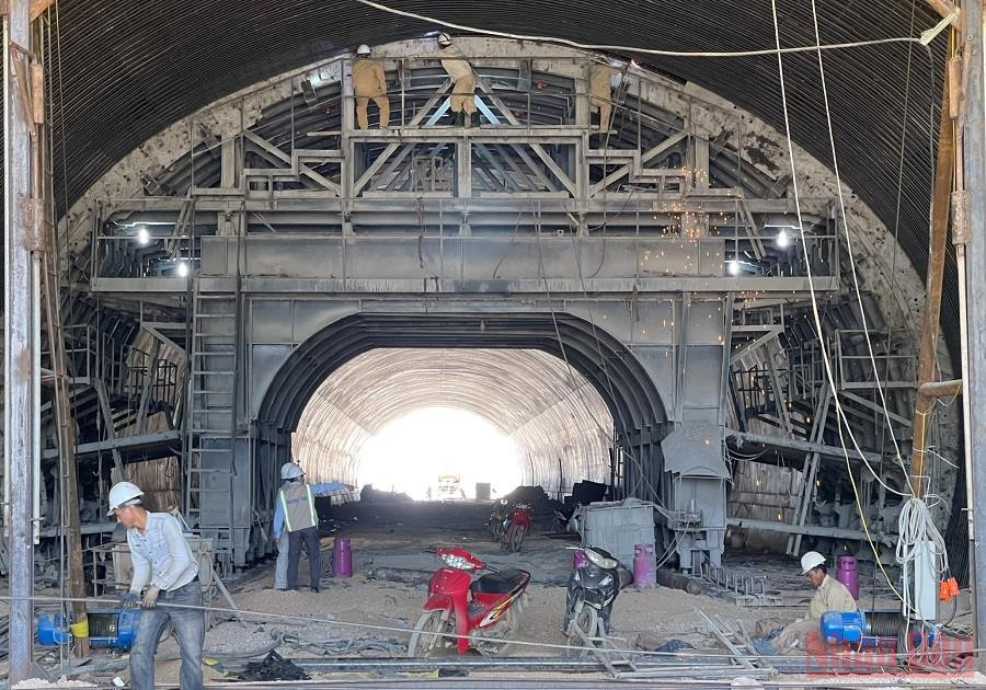 Hầm Tam Điệp. (Ảnh: Quang Hưng) Cao tốc bắc-nam, cuối năm hối hả -0