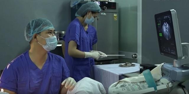 Các bác sĩ đã can thiệp thành công cho chị Minh trong lần IVF thứ 2. Cạn khô nước mắt vì 20 năm mải miết