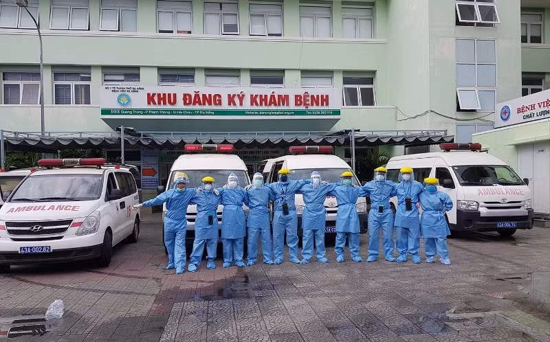 Những chiến sĩ áo trắng lặng thầm -0