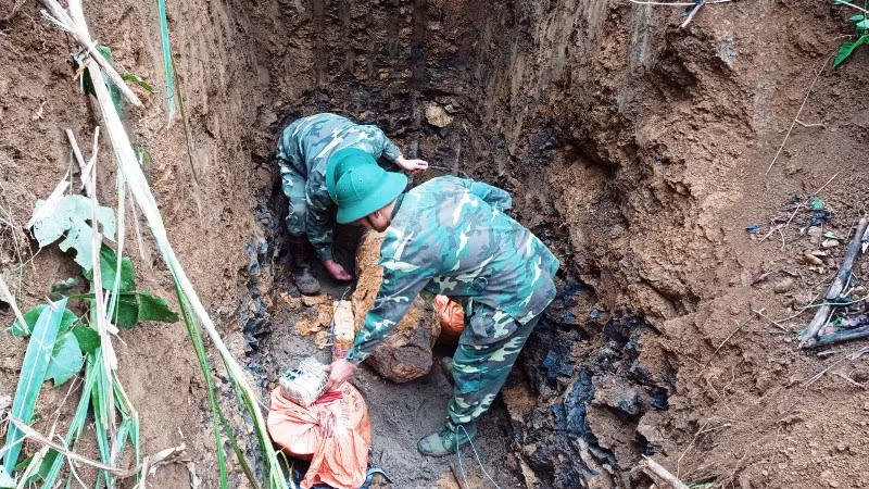 Hủy nổ an toàn quả bom khoảng 300 kg tại Hòa Bình -0