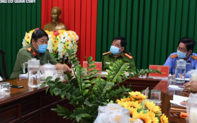 Tổ tư vấn ba ngành Tư pháp tỉnh Trà Vinh họp cho ý kiến sáng 14/7. Khởi tố bị can làm lây lan dịch bệnh ở Cà Mau -0
