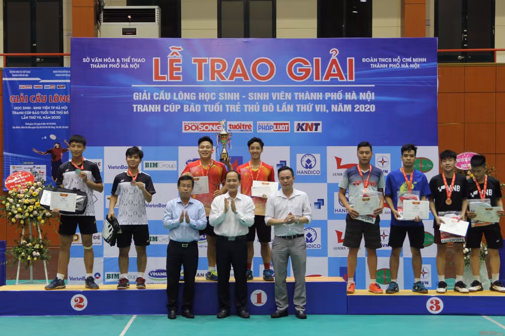 Cúp vô địch đôi nam nâng cao thuộc về Trường Năng khiếu Thể dục Thể thao.