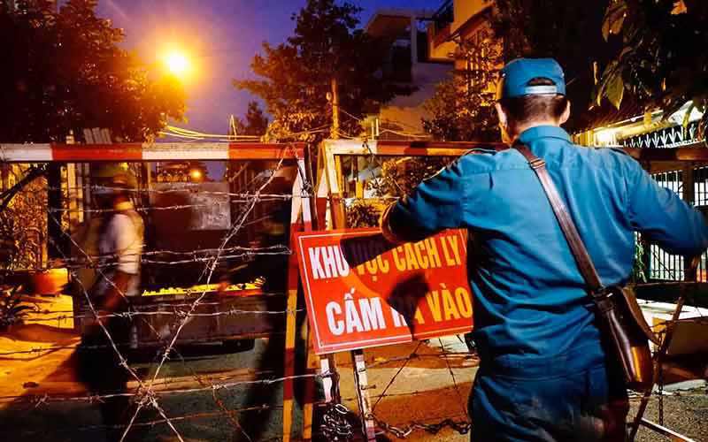 Đoạn đường 10, Hiệp Bình Chánh, Thủ Đức bị phong tỏa chiều tối nay. 