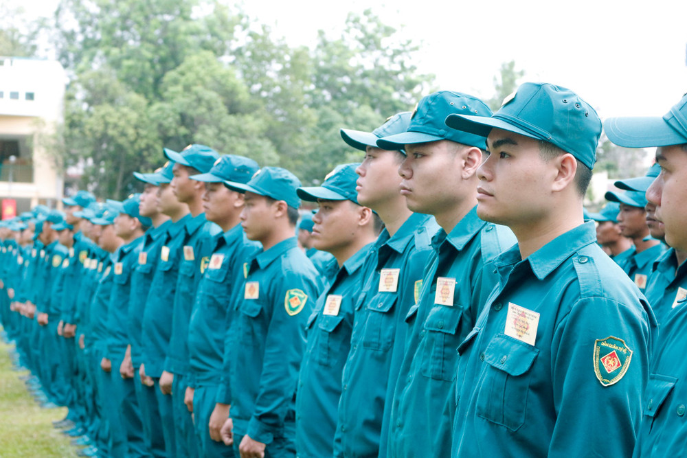 Lực lượng dân quân tự vệ. Ảnh: qdnd.vn Điểm qua 12 luật mới, có hiệu lực từ 1-7 -0