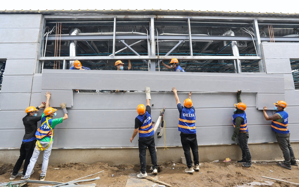 Những bức vách được làm bằng vật liệu đặc biệt vừa nhẹ, vừa chống nóng. 8_1-1629101202366.jpg