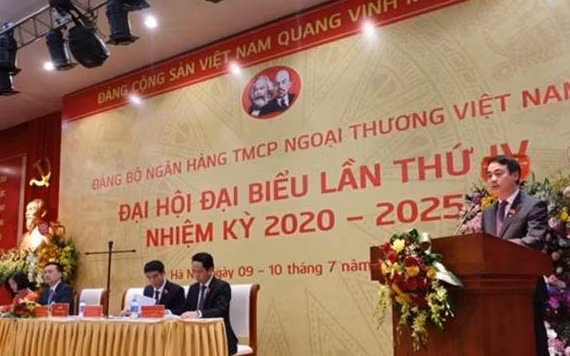 Chủ tịch HĐQT Vietcombank Nghiêm Xuân Thành phát biểu khai mạc Đại hội.