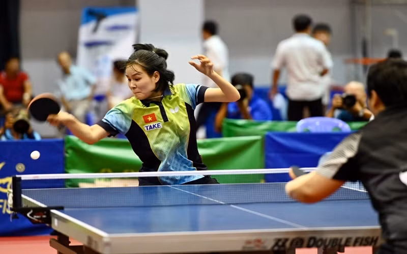 Trận chung kết đơn nữ và đơn nam hấp dẫn, kịch tính -1