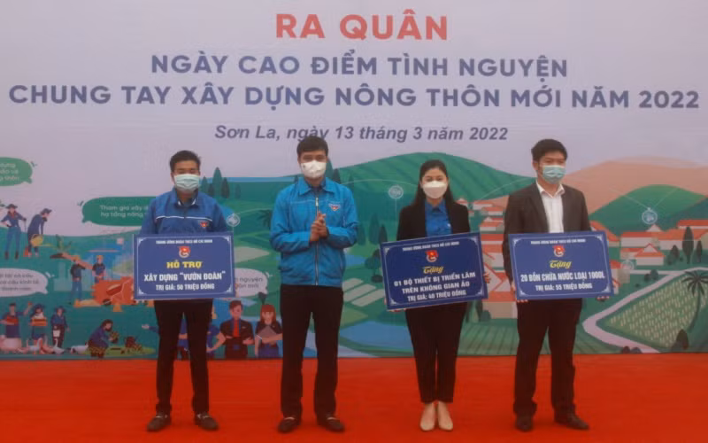 Ngày cao điểm xây dựng nông thôn mới tại Sơn La -0