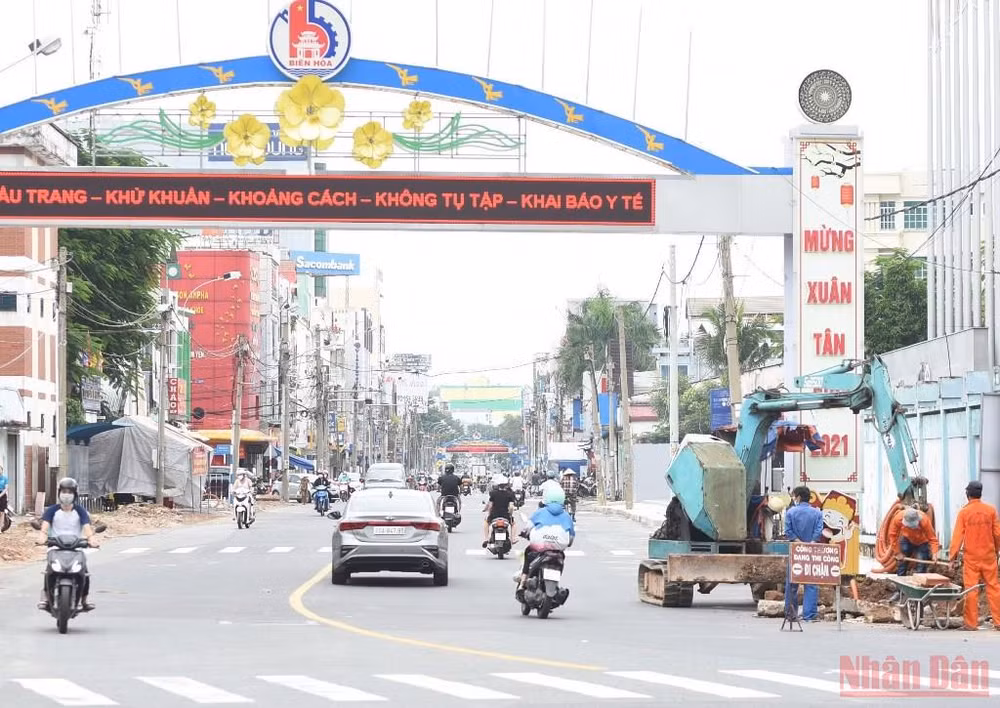 Ngày “bình thường mới” đầu tiên ở Đồng Nai -0