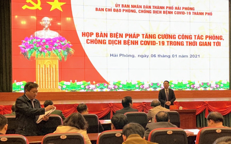 Quang cảnh cuộc họp.